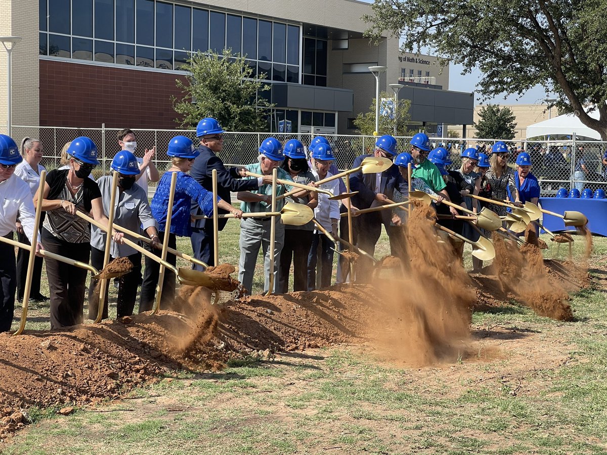 OdessaCollege's tweet photo. Breaking ground on the new Wood Health Sciences Building at Odessa College. #OC75 📸 @Mike_Adkins1 https://t.co/5b5OWgahmb