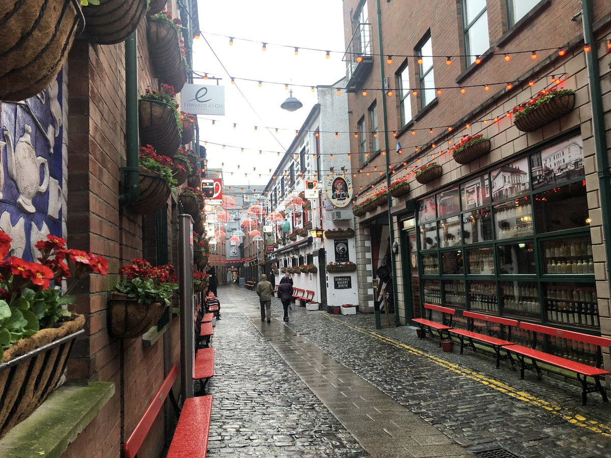 StudentLife_BC's tweet image. Interested in traveling to Northern Ireland over spring break? Contact Khali Blankenship for more information!