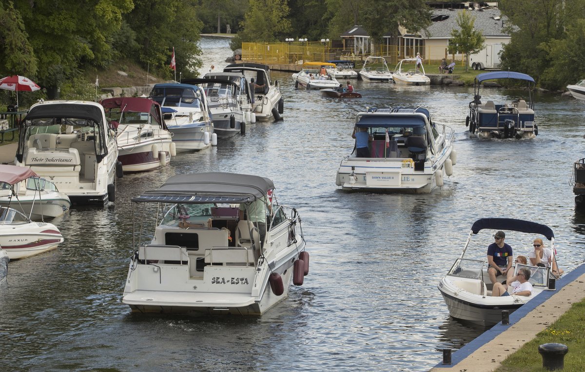 Here are a few destinations where you can dock and dine along the Trent-Severn Waterway:
​
📍 #HucksLakeside  – Buckhorn
📍 #MainStreetBarandGrill  – Buckhorn
📍 #BobcaygeonInn – Bobcaygeon 

#DiscoverON #TSWTrailTowns @KawarthaChamber <a href="/pktourism/">Tourism. pk</a>  <a href="/VisitBobcaygeon/">Impact32</a> @ExploreKL