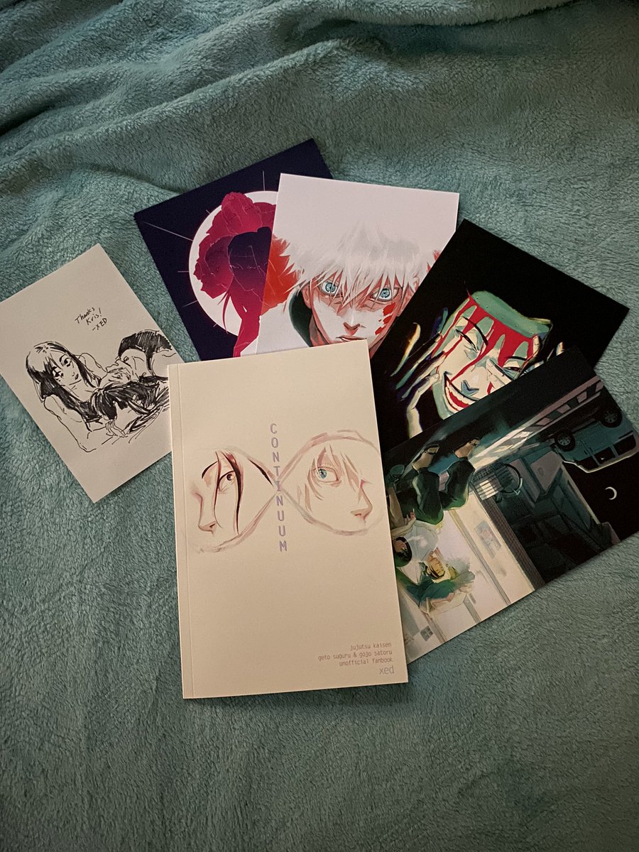 AAAA I GOT MY COPY OF @halveablock `s fanbook, Continuum!! They drew me a little shokohime too I'm so happy ;;;; 🙇♂️🙇♂️❤️❤️❤️
I hung it over my laptop and I've read through the book so many times it's literally devastated me JSNFJS
Thank you so much!! 😭😭😭❤️❤️❤️❤️