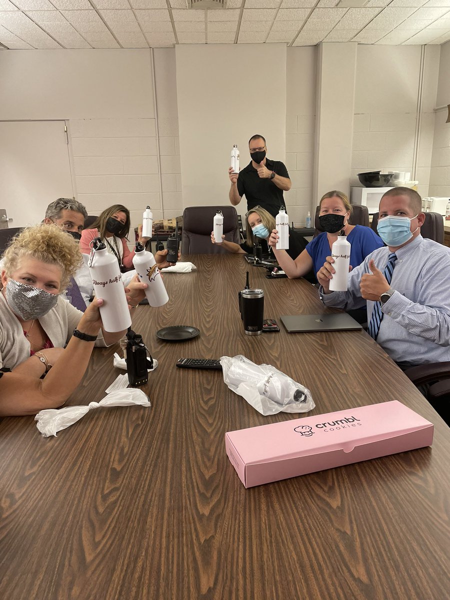 aaronpolansky's tweet photo. An awesome post-retreat appearance by my friends at @WhittierTechHS with their #Authentricity water bottle swag “Always Half Full!” Thank you for sharing @Whittier_Super!
#Gratitude https://t.co/2WnmJIu0SG