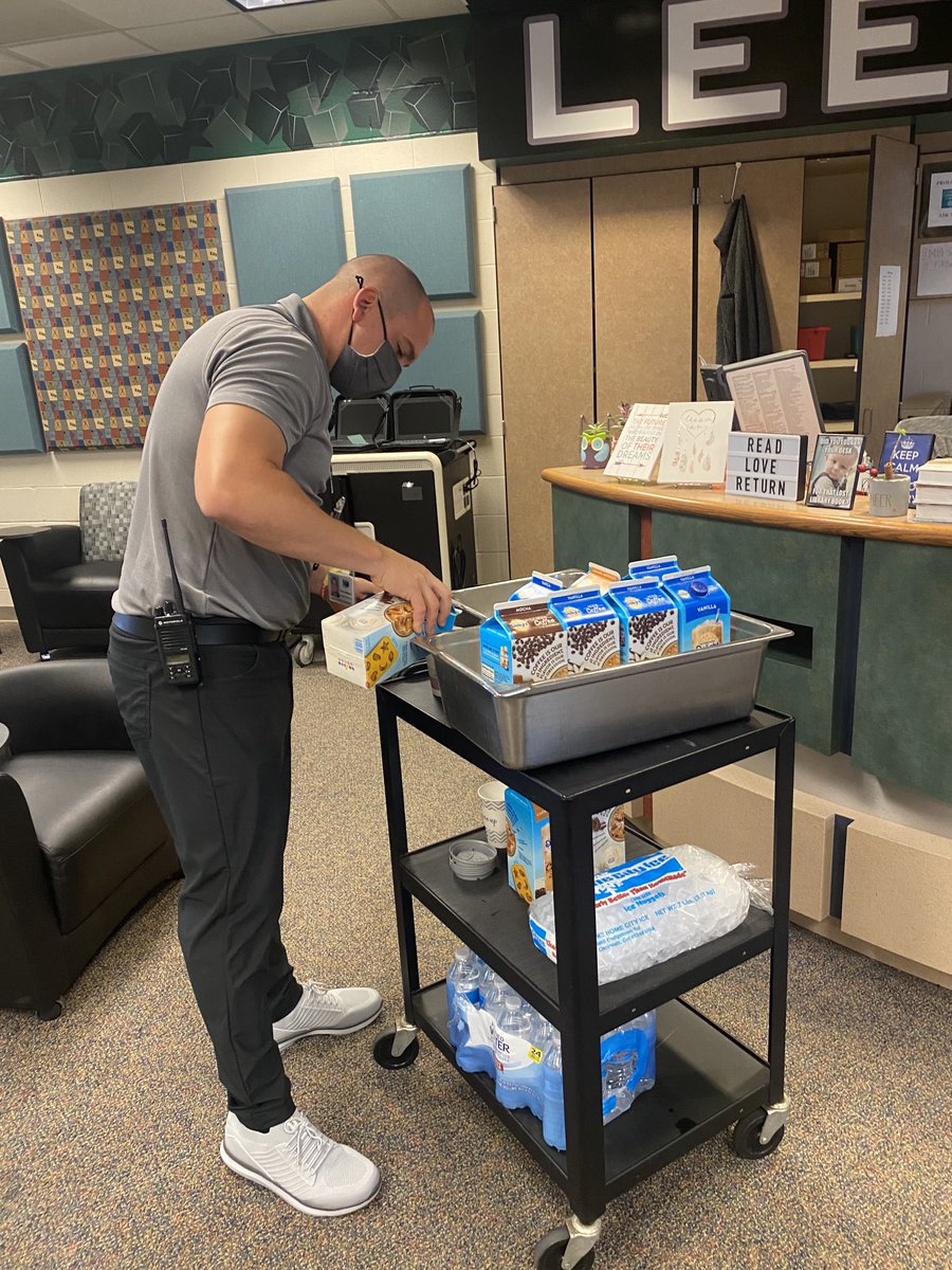 We love our Associate Principal, ⁦@CoachRudowsky⁩ truly there for our students and staff.  #nordoniarocks best iced coffee cart ever.