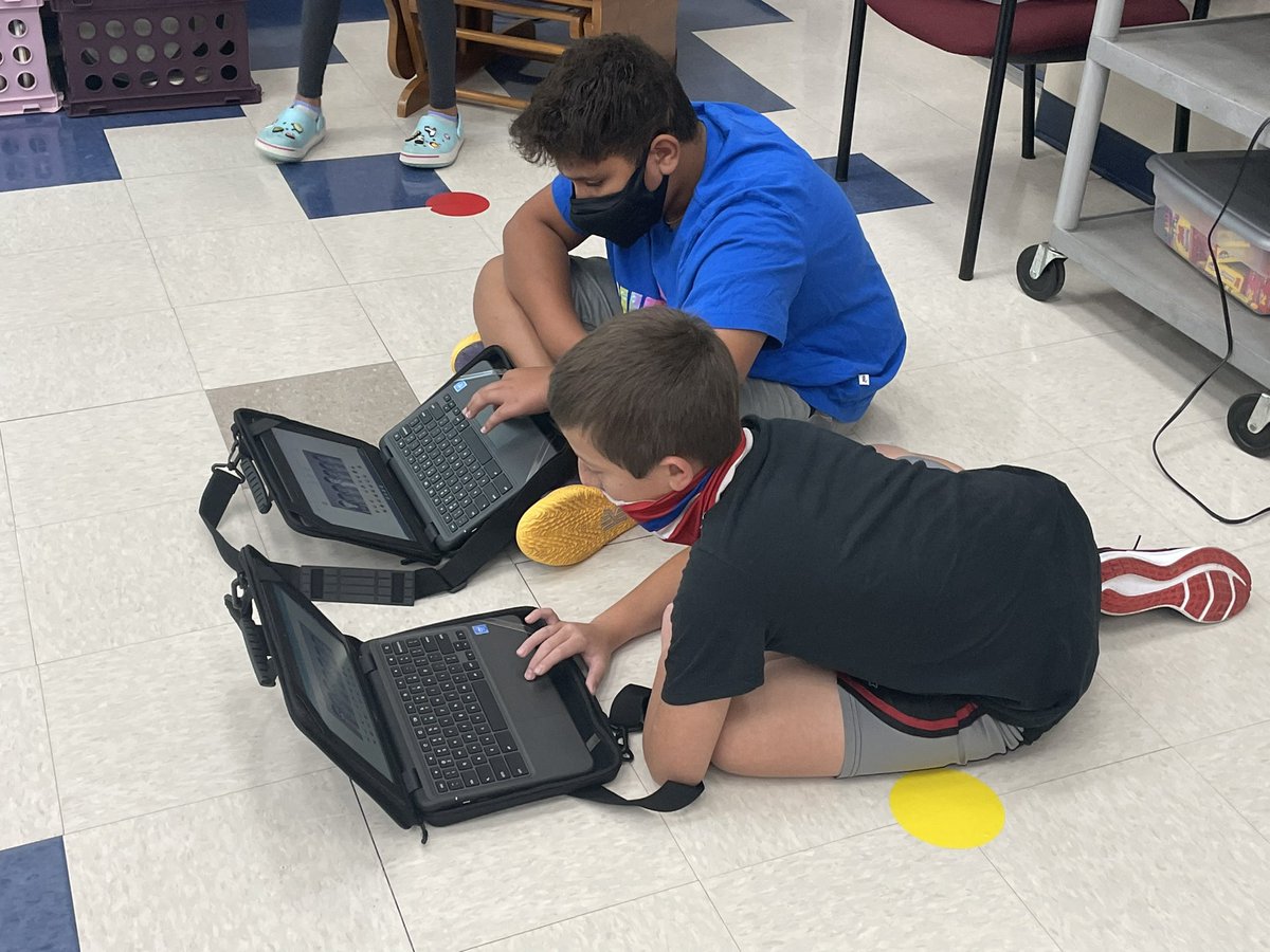 AllisonGerken's tweet image. My fifth graders explored music creation today with the help of @incredibox_, mixing different tracks and styles of beatboxing to create songs.  These two musicians collaborated, one focusing on percussion and the other on melody, with great results!  #PHStrong