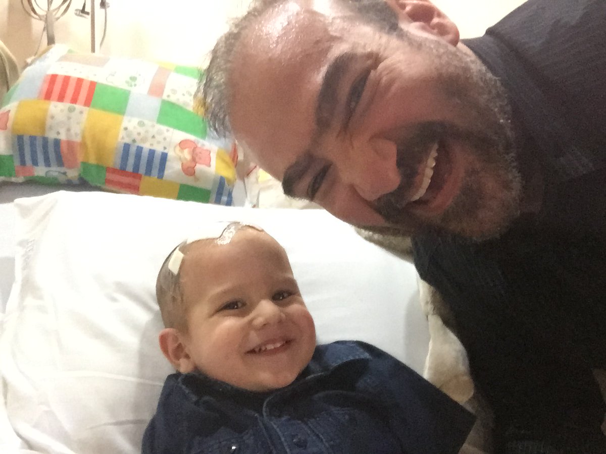 gmuyshondt's tweet photo. Hoy hace 6 años cambió mi vida.
En una misma oración escuché "tumor", "cerebro" e "hijo".
Entendí lo que de verdad son el "miedo" y el "amor".
Luchamos, y al final aprendimos el significado de "orgullo" y "unión".
Hoy, apenas empiezo a entender que es "dolor"
#TodosSomosPipe https://t.co/PL4Tzfuvpk