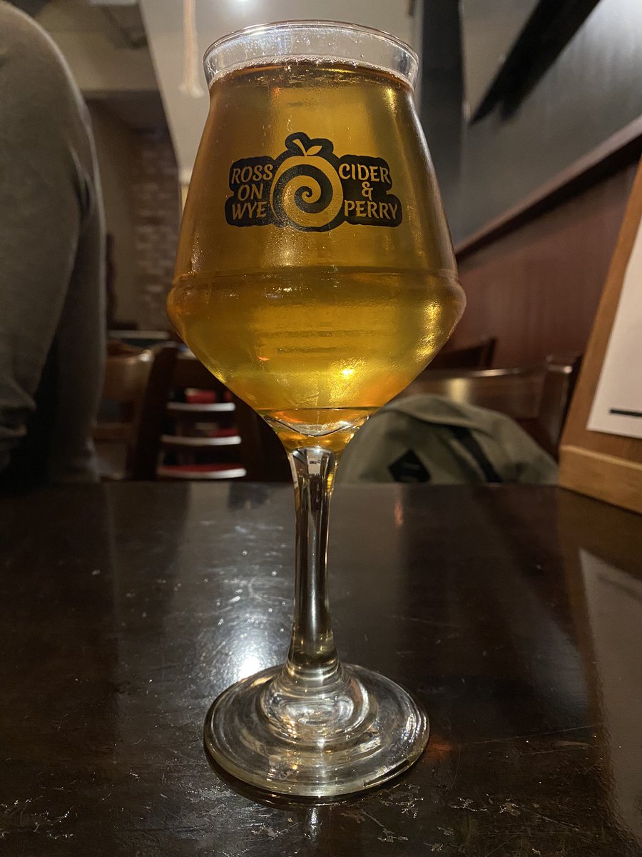 cidersearcher's tweet photo. Here again… #currentlydrinking @RossCider Ellis Bitter Blend 6.8%. Delicious. Tannins, mild, ever so mild acidity, with thirst quenching quaffability. Well done Albert, et al! https://t.co/3DiobKQLWx