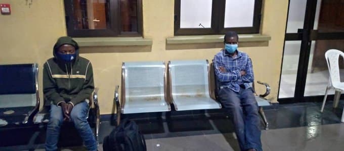 VirungaPost's tweet photo. 𝐁𝐫𝐞𝐚𝐤𝐢𝐧𝐠 𝐍𝐞𝐰𝐬 : Ugandan authorities illegally dump more 6 Rwandans via Kagitumba. 2 of them tested positive for Covid-19.

Stay tuned for details: https://t.co/kyT5DVWTMw