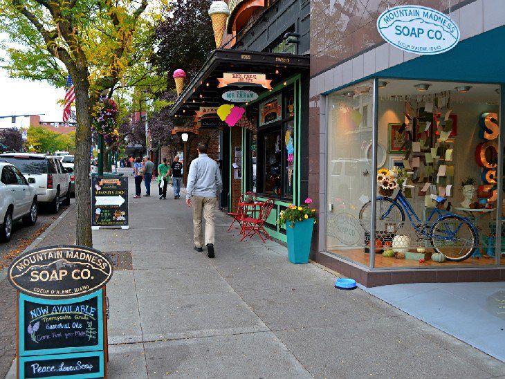 Up for some shopping? Downtown Coeur d’Alene offers some great little shops in a fun and inviting atmosphere.
#coeurdaleneid #downtowncoeurdalene #travelidaho #flyvlk #valkyrieaircharters #PNW #pacificnorthwest #aitravel #vacay