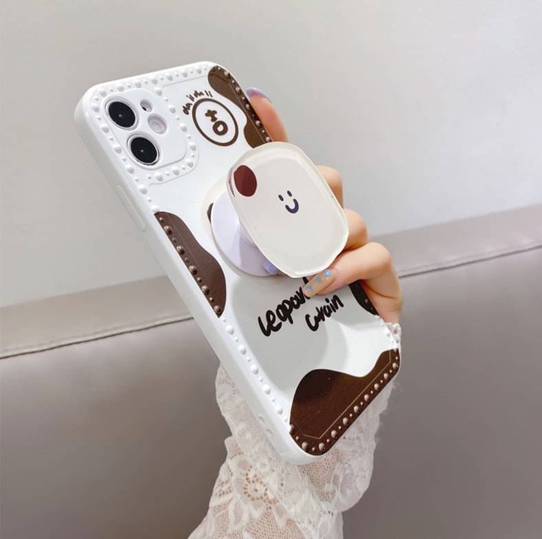 SimplecaseD's tweet image. ♡ เคสคุกกี้ขาว / คุกกี้น้ำตาล (+griptok)
♡︎ 170 บาท
♡ เคสยางนิ่ม คลุมฐานเลนส์กล้อง แถมขาตั้งแบบถุงลม
♡︎ รุ่น : i7+/ i8+ / XR / 11 / 11Pro / 11ProMax / i12 / 12mini / 12pro / 12promax
#เคส #เคสไอโฟน #caseiphone #เคสiphone