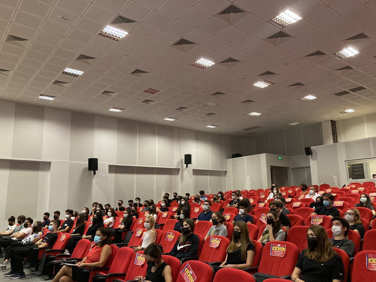 12. sınıf öğrencilerimiz Global
Education Center kıdemli danışmanı Nesrin Okumuş ile yaptıkları toplantıda yurtdışı üniversite egitim imkanları hakkında detaylı bilgi edindi. Öğrencilerimizin birebir yaptıkları görüşmelerde de motivasyonları oldukça yüksekti.