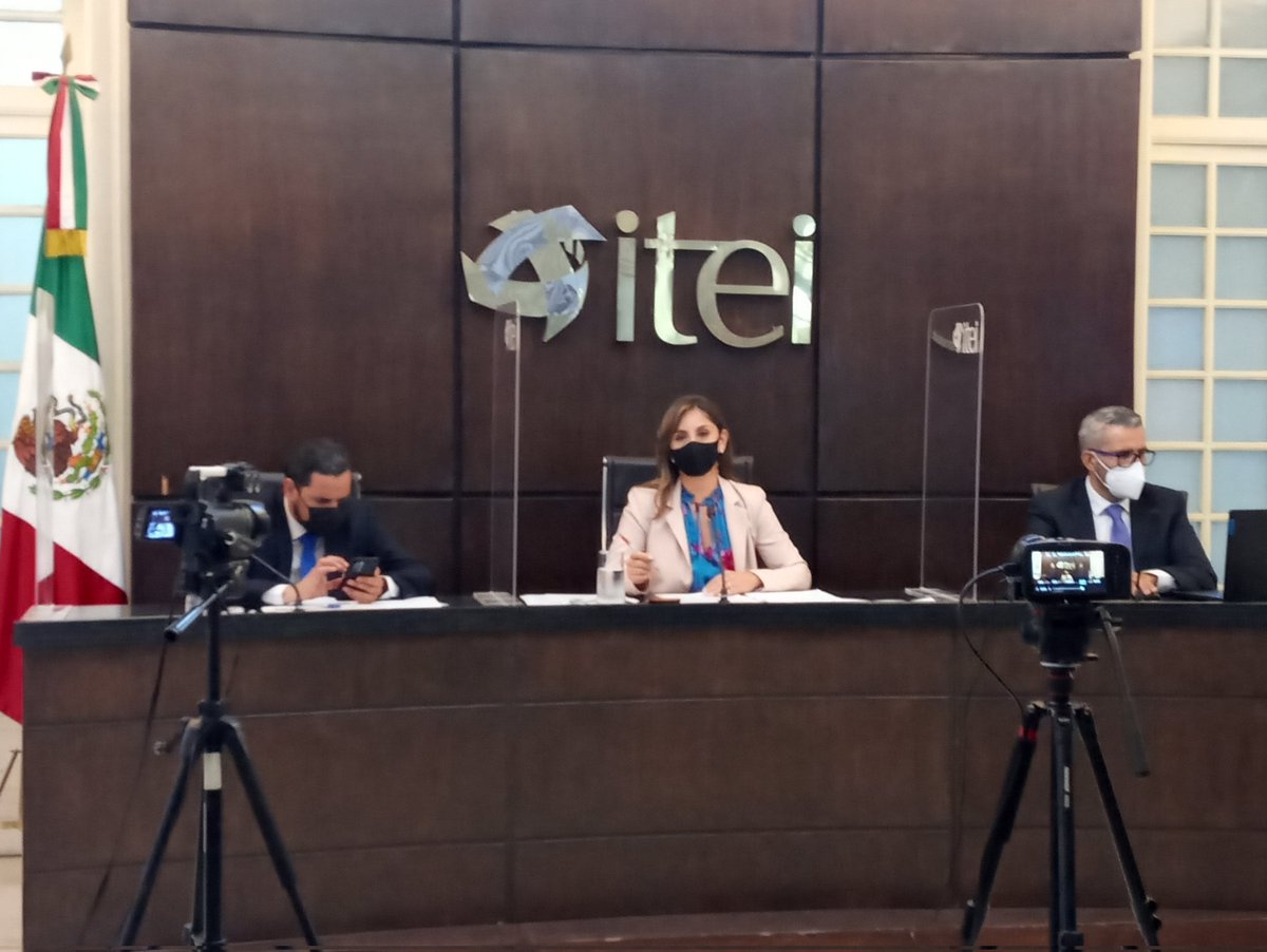 adrianalunacruz's tweet photo. @ITEIJal #amonesta a #Chapala por no #transparentar #información de #SeguridadPublica @CynthiaCanteroP https://t.co/IMnyWI9Fxm