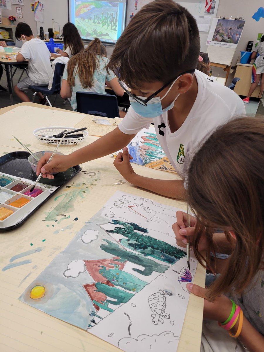 VAPA_Estrada's tweet photo. @HedenkampHusky @hedenkamp6th  Check out these beautiful desert landscapes. We learned about one point perspective, and made sure to draw smaller as we worked our way towards our vanishing point 😎🌵 @VAPA_CVESD https://t.co/Yaf76VbkgU