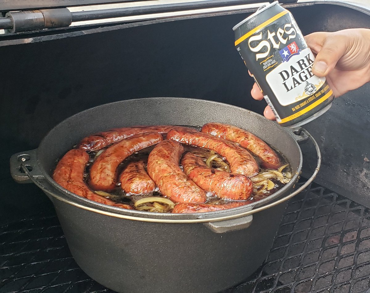 HendersonandKan's tweet photo. Wurst Wednesday ever! 5pm - 9pm, Dogs, Brats, and chess...Oktberfest Specials, tonight only! #wurstwednesday #oktoberfest https://t.co/Ws2lUBsqdG