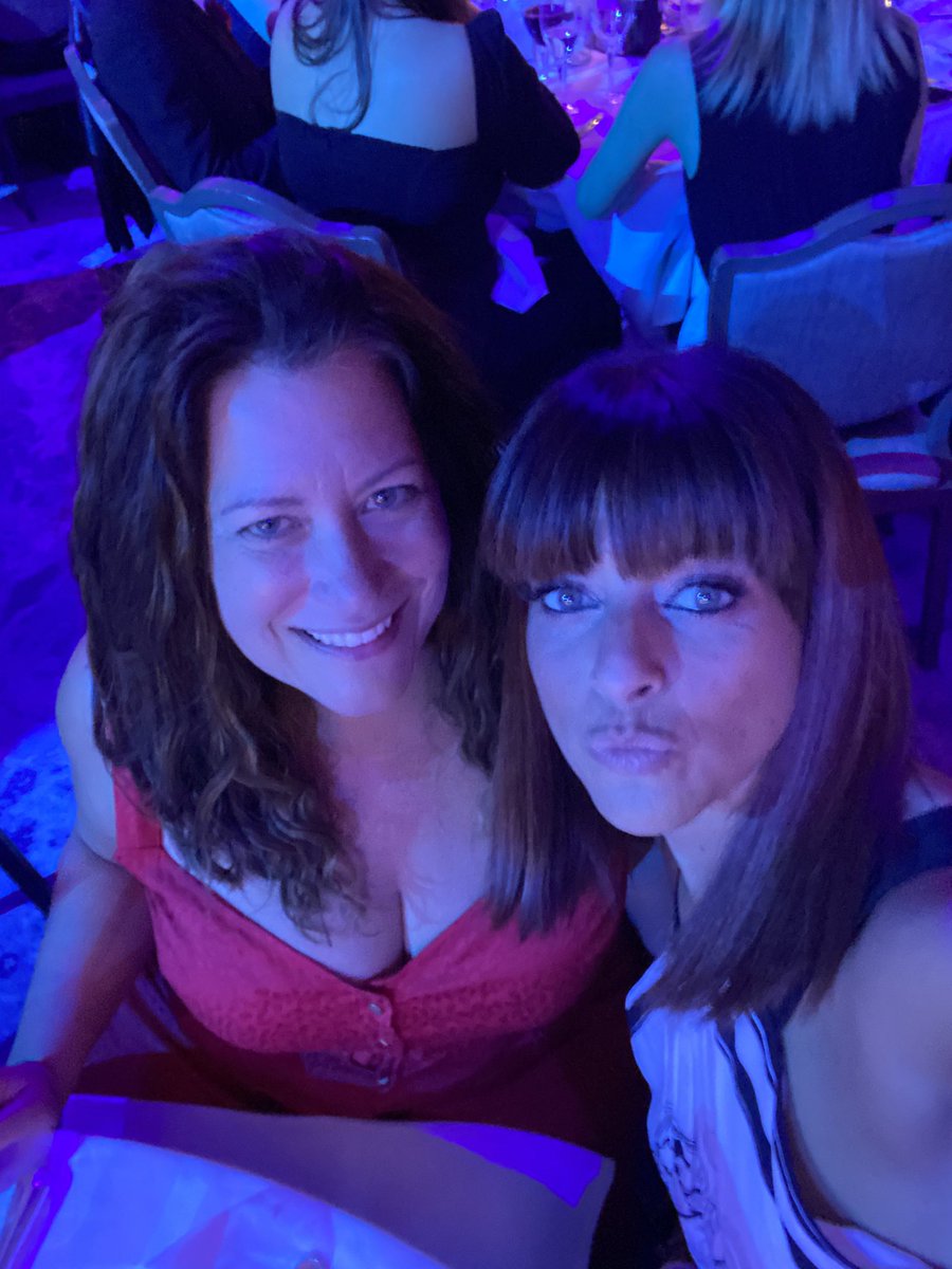 Rocking the #cxhealth awards tonight with my new fave 🤍 #communique #health #awards #comeworkwithus