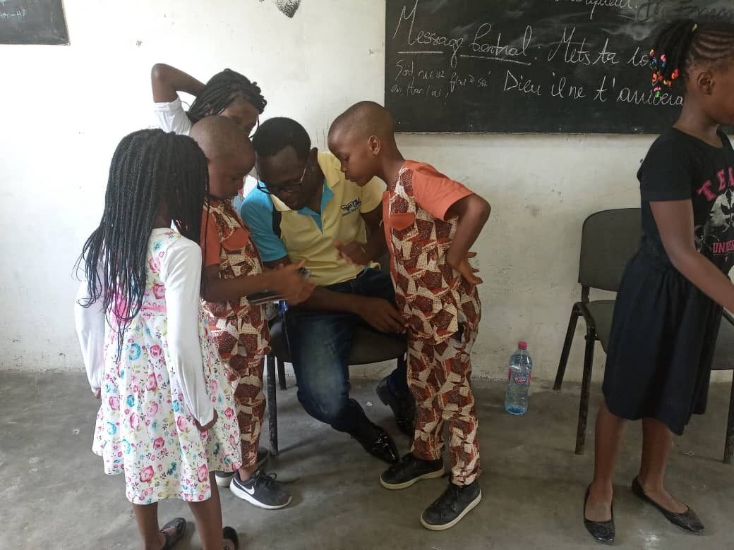 WeRobotics's tweet photo. Last week, Cameroon Flying Labs organized free workshops across Cameroon on drone block programming for participants aged 5+. Cameroon Flying Labs believes robotics and programming inspire creativity and foster curiosity, and are committed to helping youth satisfy both. 🇨🇲 https://t.co/s6i8PKxgn6