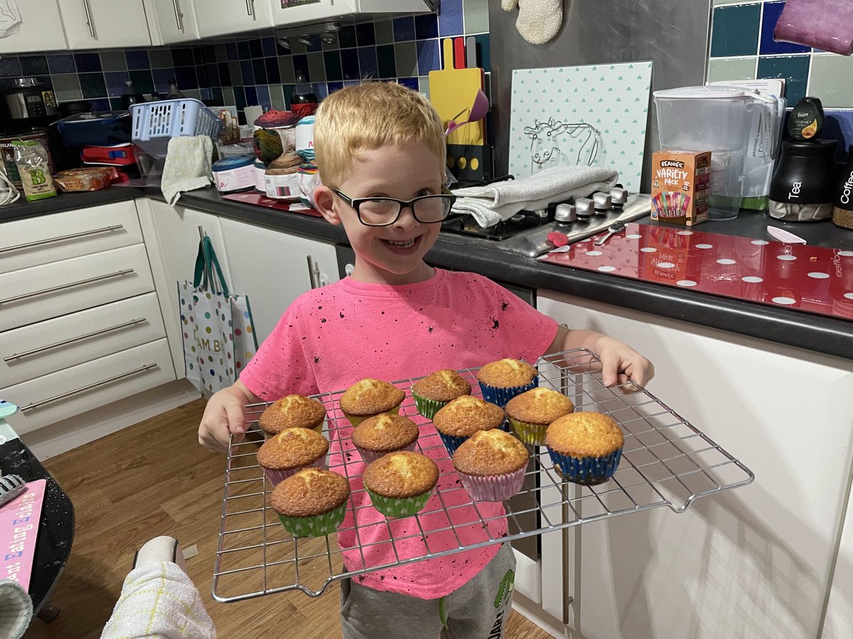 LPmaths's tweet image. ⁦@StFaithsTweets⁩ Oliver has made “sponsored cupcakes “ to raise a bit of money for the Children’s Air Ambulance #thecrew
