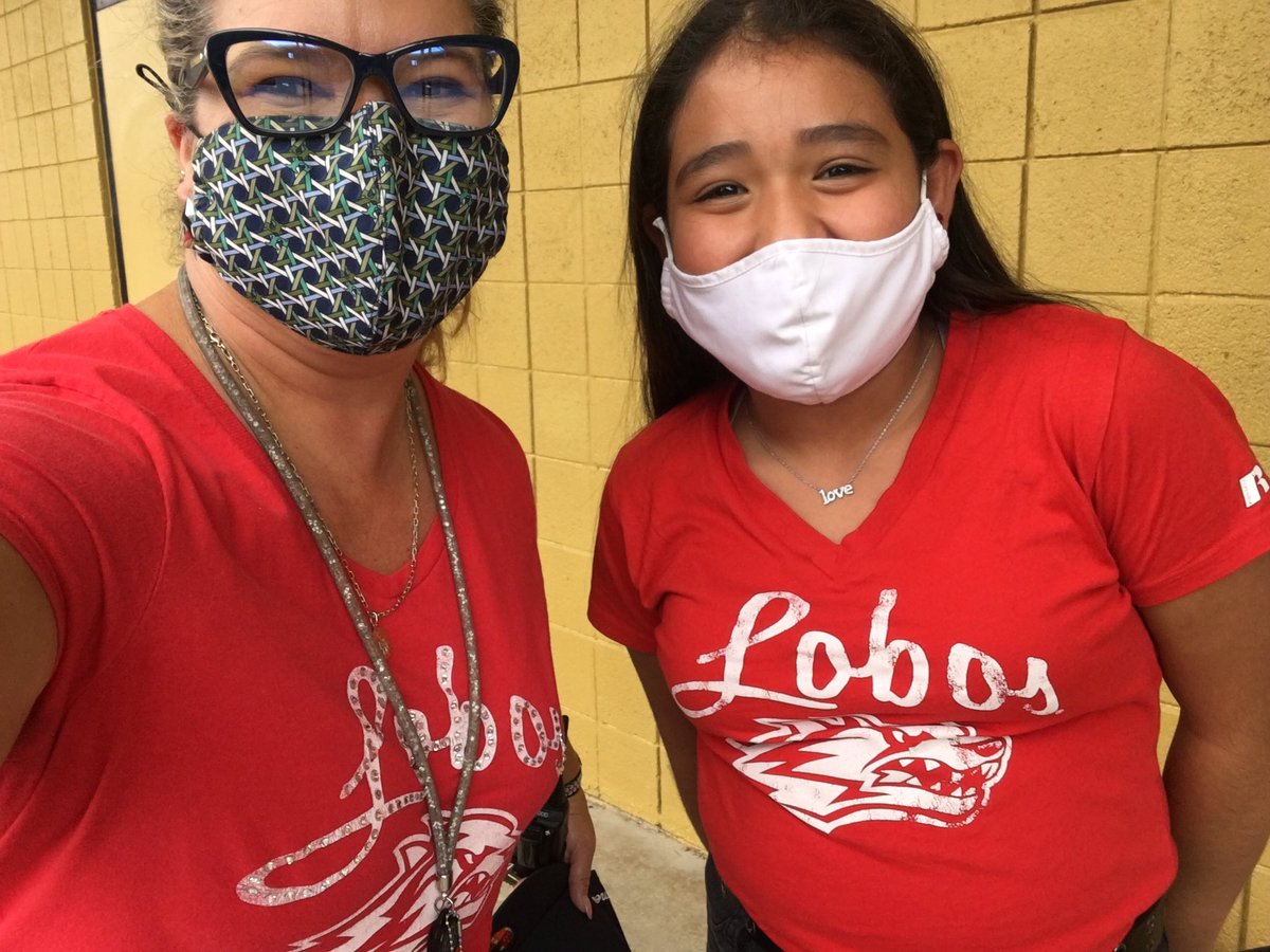 College shirt day Wednesdays at VBMS #AVID <a href="/ABQschools/">Albuquerque Public Schools</a> @APSLZ1 #wingsUp