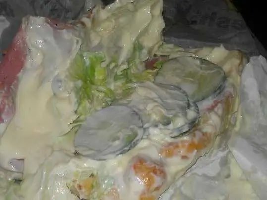 thomasbobamas's tweet photo. imagine calling yourself a sandwich artist and making this @SUBWAY https://t.co/EIX3mp1NoH