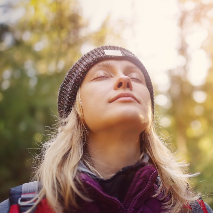 gabydeas's tweet photo. Momento de inhalar y exhalar profundamente y soltar el respiro con suavidad.
regresa a ti, encuentra tu equilibrio en tu interior.
busca esa cueva interna donde hay calma.
#Bienestar
#inhalar
#exhalar https://t.co/E3dUUGULUz