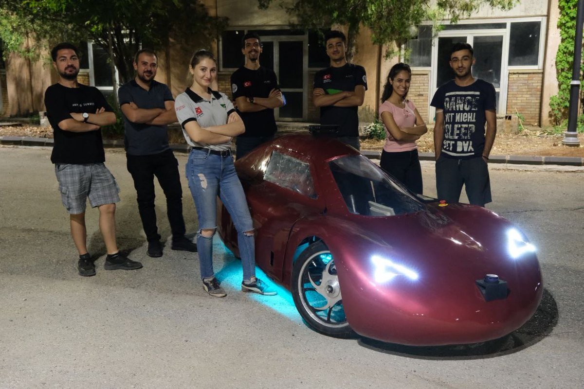 gaziantepUniv's tweet photo. #TEKNOFEST2021 için GAÜN tam gaz geliyor. 

Efficiency Challenge Elektrikli Araç Yarışmasına ve Robotaksi Binek Otonom Araç Yarışmasına ORET takımlarımız ile +2 FİNALİST.

Başarılar Gençler👏👏
@Selcuk 

#MilliTeknolojiHamlesi 🇹🇷
#GaziantepÜniversitesi https://t.co/tfC2UPWuZa