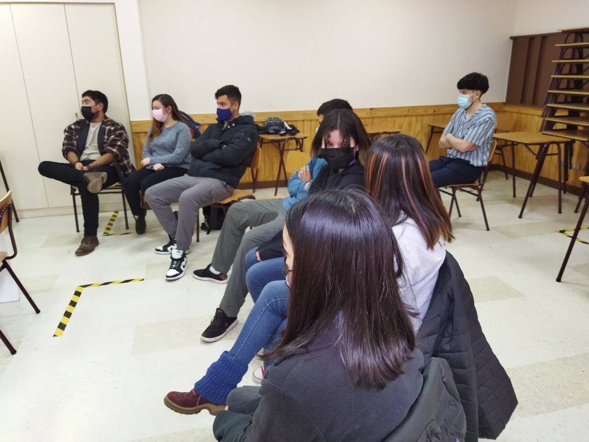 futa_escuela's tweet photo. Este 1 de septiembre continuamos nuestros conversatorios de orientación vocacional con la carrera de Psicología. La actividad contó con la participación de estudiantes de enseñanza media y las Srtas. Vannia Cid y Anita Vega, a quienes agradecemos su participación @Mineduc https://t.co/3FMaMGUddO