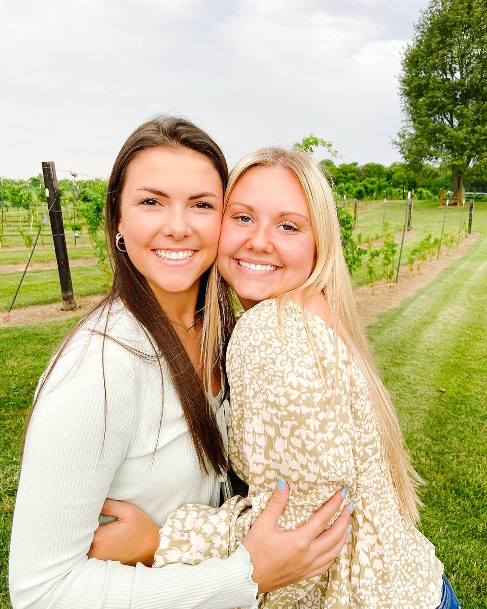 What’s a Big without her Little… show some love to your Gam fam in the comments 🤍 #alphagammsu