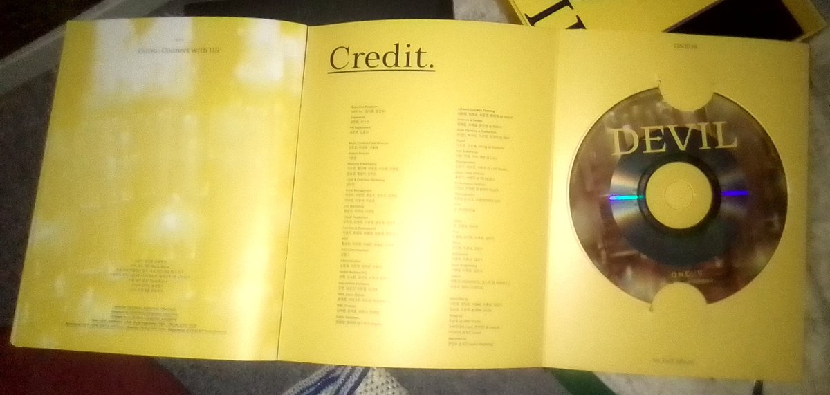 NestKpop's tweet photo. INTEREST CHECK!
ONHAND 
#KpopNestOnHand #KpopNestIC 
HELP RT PH GO 

UNSEALED ONEUS DEVIL ALBUM (YELLOW VER)

₱ 100
 1 SLOT ONLY
INCLUSIONS: OB+PB+CD+LYRICS BOOK
MOP:GCASH
DOP:PAYO 

Reply here or DM me SA interested ! https://t.co/ESZp08OZPD