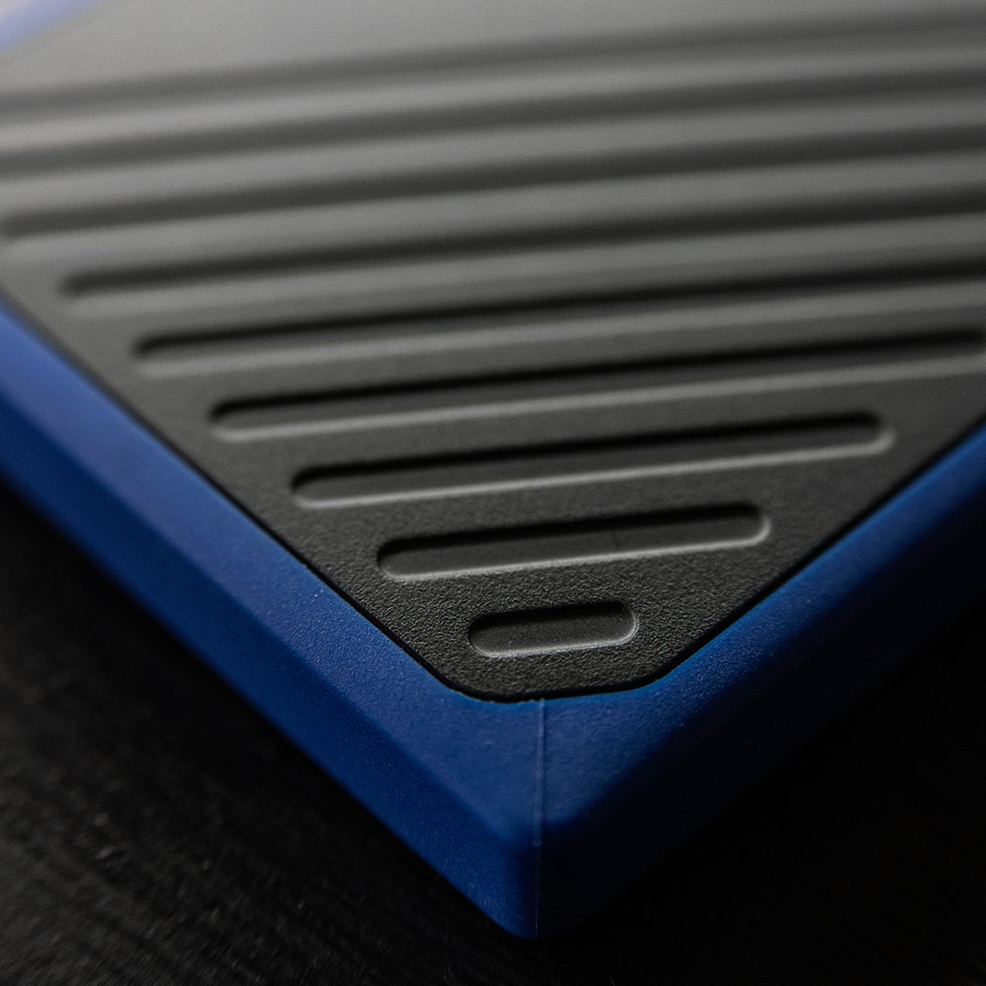 westerndigital's tweet image. Durability is in the details. #MyPassportGo #BeautifulData