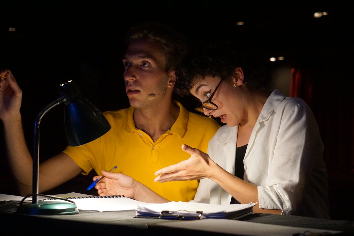 cococominarts's tweet image. Compartimos con vosotros las fotos de las representaciones del Festival de Canto y Teatro #LAaLíniaVermella por parte de los alumnos de #PreMusical y de #ComediaMusical que tuvieron lugar el pasado junio en el @BARTSbcn. 

Más fotos en: facebook.com/media/set/?set…

#EscolaCocoComin