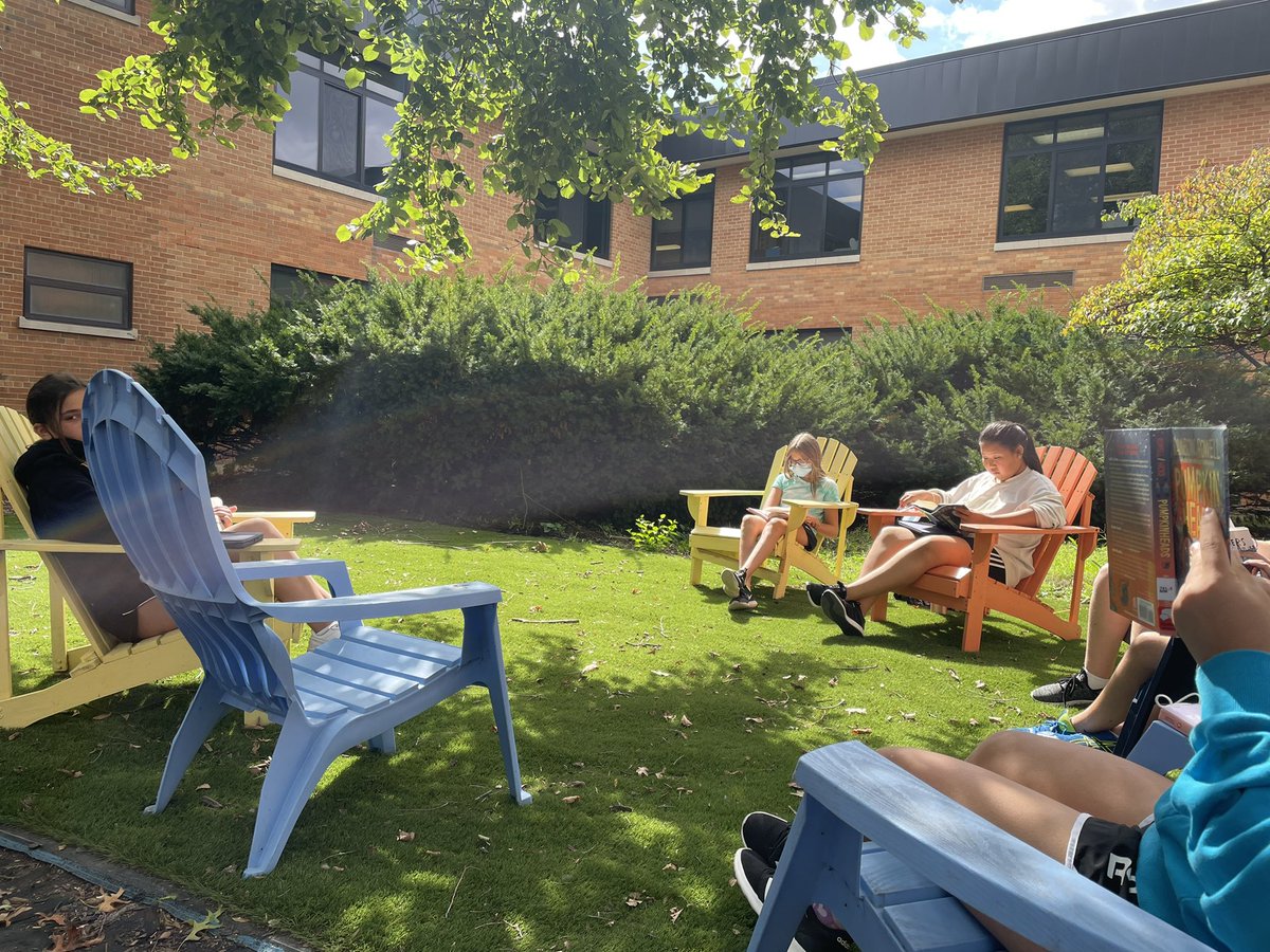 Elena Caracci tweet media