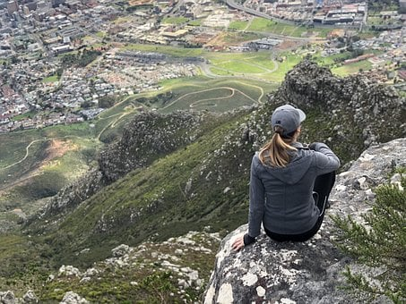 It's finally #SpringDay in #SouthAfrica and if you're looking to explore #CapeTown in the near future, look no further. Plenty of #thingstodo in #Summer2021 - Check out tinyurl.com/resp5rsm 

#travel #traveling #VisitCapeTown #hikingadventures #cycling
