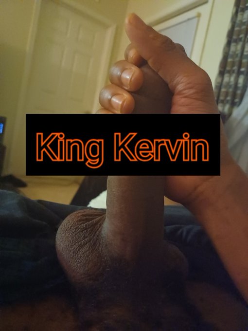 Sittin up here bored... "Well i guess the King' goto sleep early, since you wont send da lyft 😴"  #GoodnightBrain😘🧠<a href="/tag/goodnightbrain"class="tags"><span>#goodnightbrain</span></a>