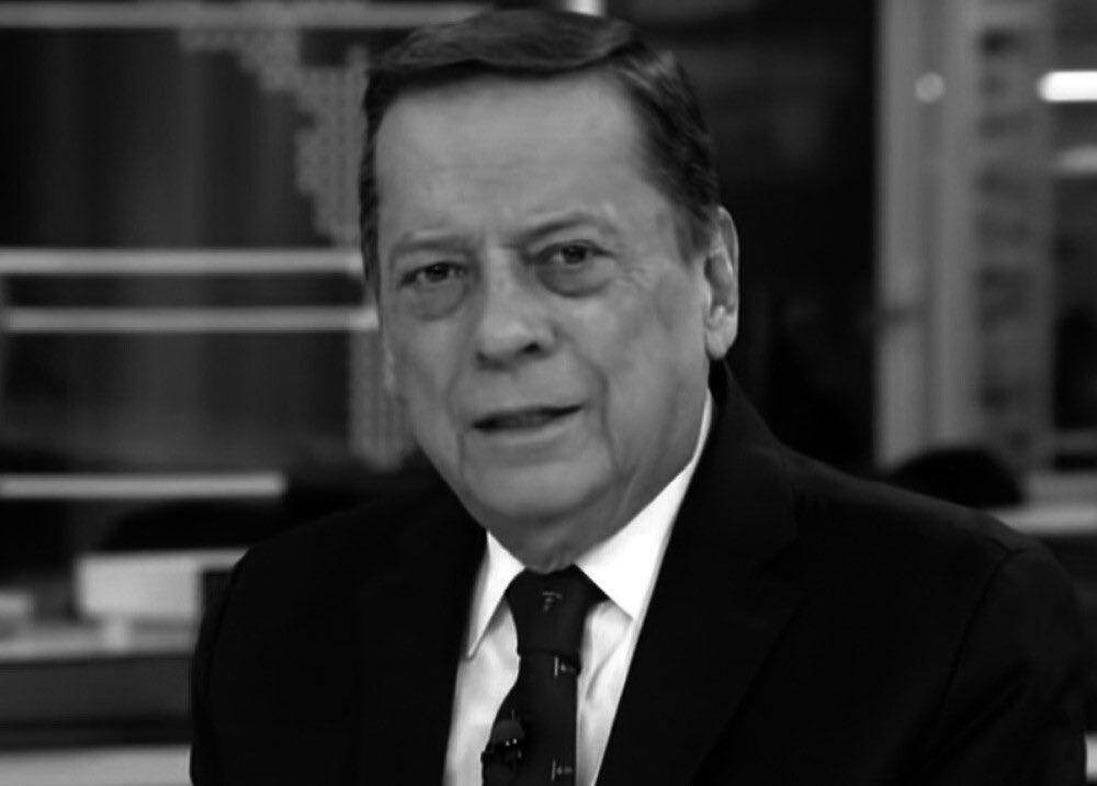 Tenía la esperanza de que Javier Ayala ganara la batalla que libraba. 
Hoy ha partido y deja un enriquecedor legado en todos quienes tuvimos la suerte de conocerlo. A su familia, mis oraciones y un abrazo solidario. #JavierAyala