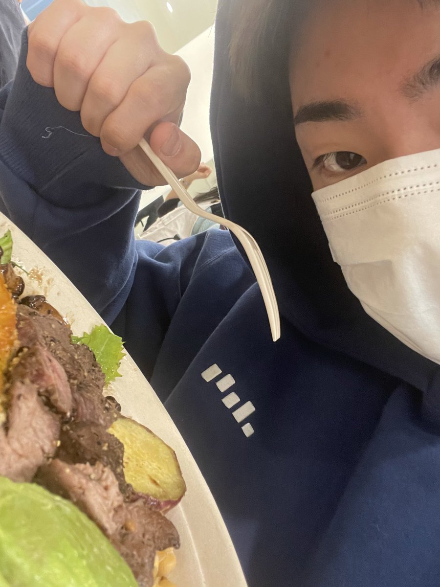 lightup86400's tweet image. Why do we always like to take such closeups 🤣 #beingrandom #FuseSelcaDay #퓨즈셀카데이 #FSD

PS: am late to this