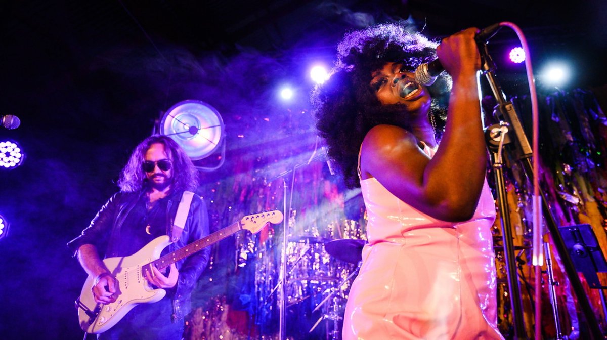 What a gig! To kick off the bank hol <a href="/missbabysol/">Miss Baby Sol</a> @jakelibretto @matthias_thedrummer <a href="/sam_sharawi/">Sam Sharawi</a> <a href="/leegoldmusic/">Lee Gold</a> filled the <a href="/RewardGateway/">Reward Gateway</a>  dance floor &amp; night with so fun &amp; energy. Can’t wait 2cu on the dance floor soon! 💃💃🏽🕺🏿

#missbabysol #livemusic #londongirl #newmusic