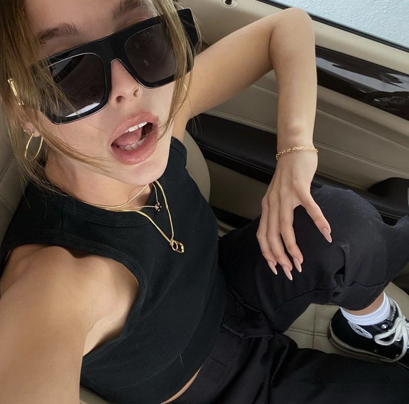 emmamoodboards's tweet photo. emma chamberlain moodboard https://t.co/gT9IdONyEK