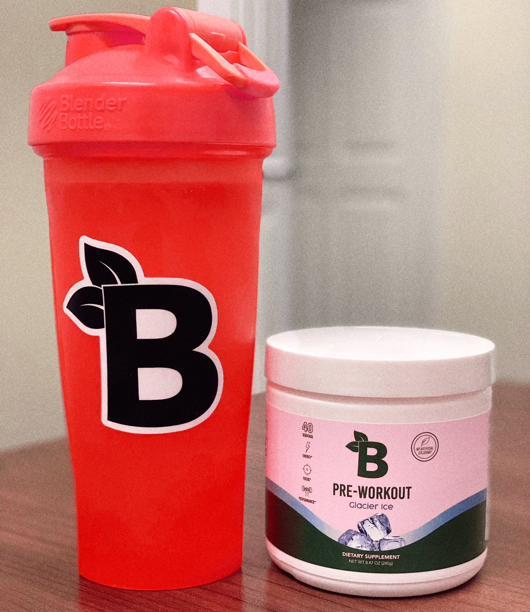 AmandaEmory7's tweet image. Before any workout, I drink pre-workout from my favorite supplement brand, @BloomSupps 💚 This pre-workout contains healthy ingredients that help you bloom during your workouts! The Glacier Ice flavor is the most refreshing during an intense gym sesh 🏋🏼‍♀️ #ufcjconline