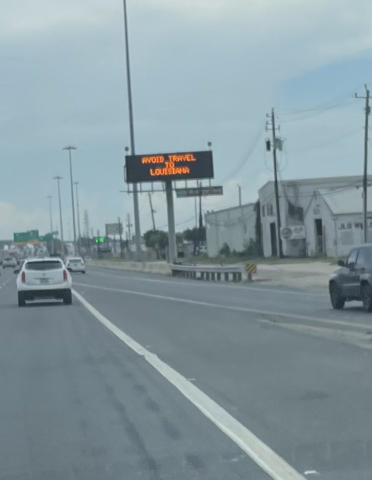 imsosaparks's tweet photo. Some good words to live by from Texas DOT @tomsegura https://t.co/DqNyW7FAIw