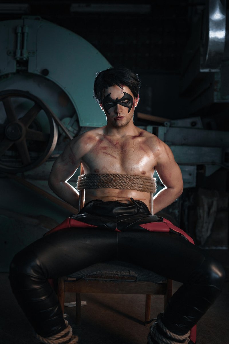 Sexy Nightwing in trap by GraysonFin.