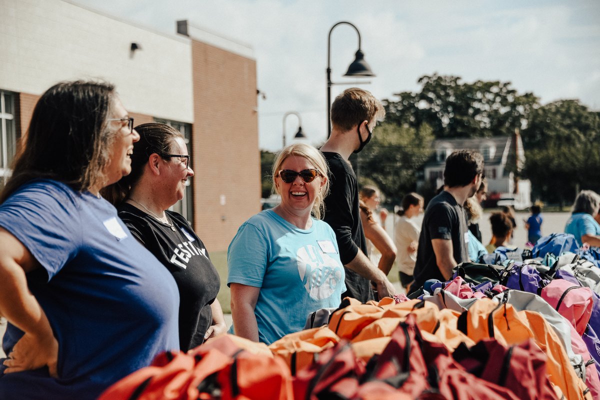 We love serving our communities with you! From student serve days to LVWKND, we couldn’t do what we do without you! 

LVWKND is this weekend! Don’t forget to sign up 😊 lighthouse.church/LVWKND