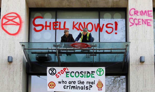 XRBalham's tweet photo. Twitter has silenced a #ClimateAction account for posting legitimate concerns & news on #BigOil company @Shell - a major cause of global warming. @Twitter @jack pl explain why @shellslies account suspended w/o justification? #ShellTheTruth
@shell_knows @XRWandsworth @XRLambeth https://t.co/vgTyHD8JN2