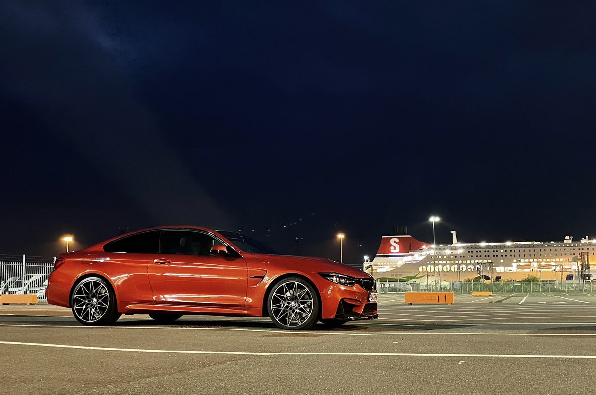 Well, it’s been a totally and utterly shit past 6 months, but being back in my shared 2nd home city and meeting-up with the best friends that one could hope to have does provide some comfort.