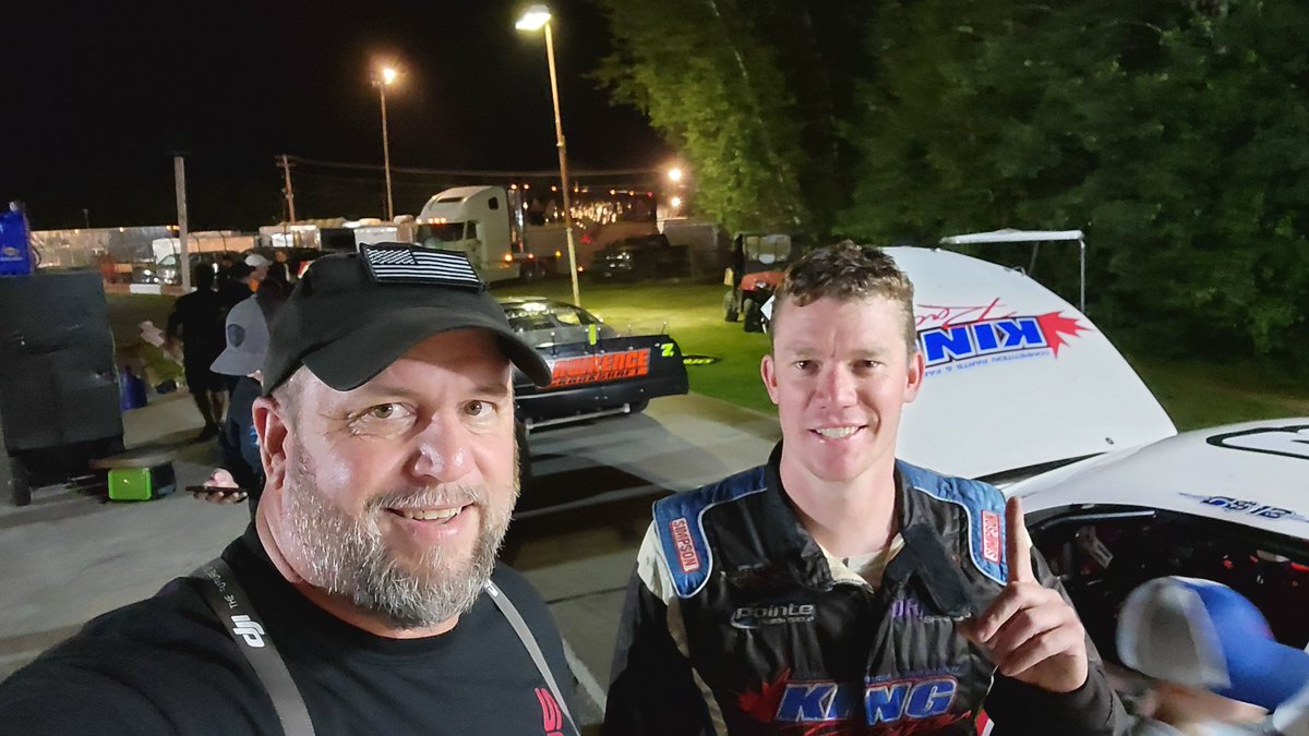 @CassiusClark ... Alan of @speed51dotcom  mentioned 'the drone guy' in the interview ... here is the pic from Tech area after you won the #Oxford250.  #Congrats !!