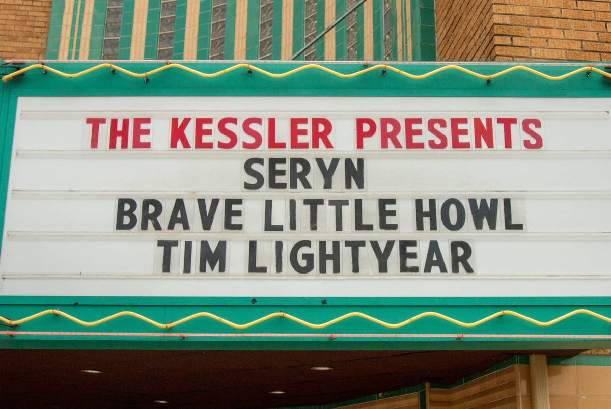 Ten minutes into my drive, I got a text from @BraveLittleHowl letting me know that I was on the list for the show at @KesslerTheater that night and they were looking forward to having me come shoot. Wait, I thought that was Saturday night! #shitdang! 4/