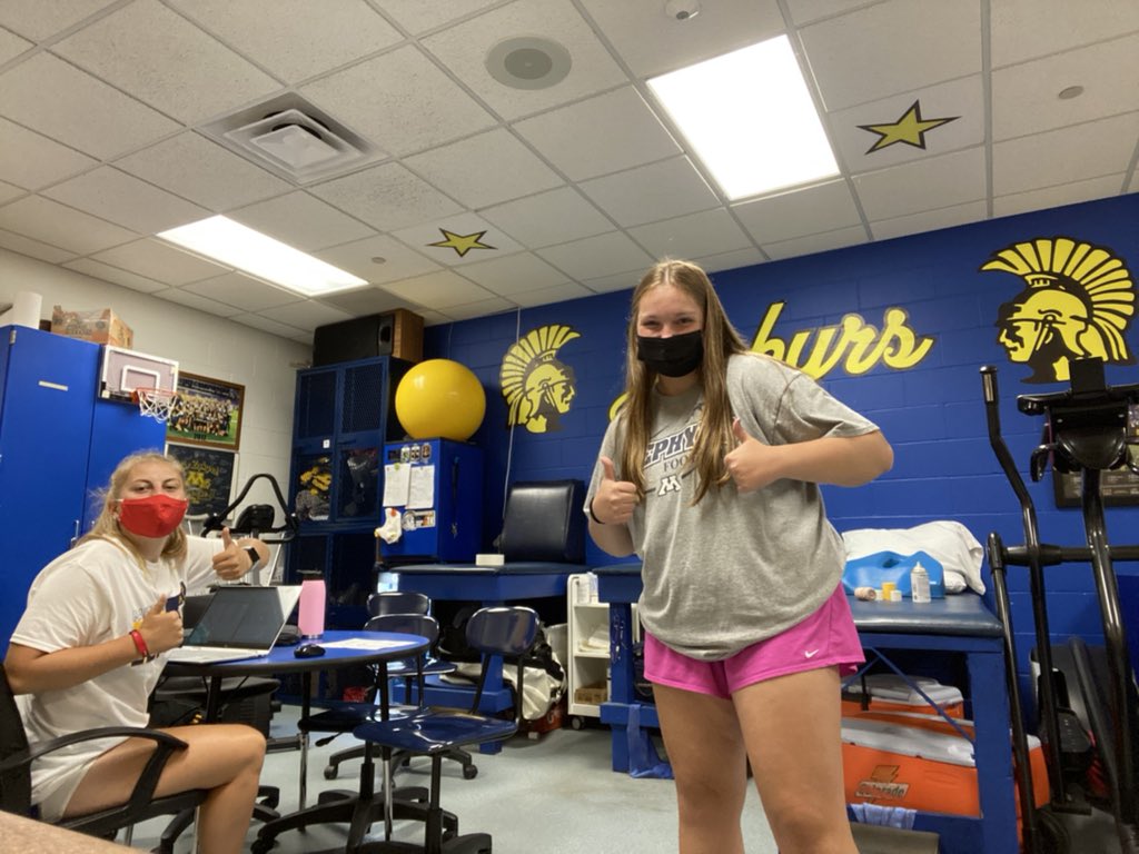 ZephyrSportsMed's tweet image. Welcome to the Mahtomedi TRAINING ROOM!! #sportsmed #beststaffEVER