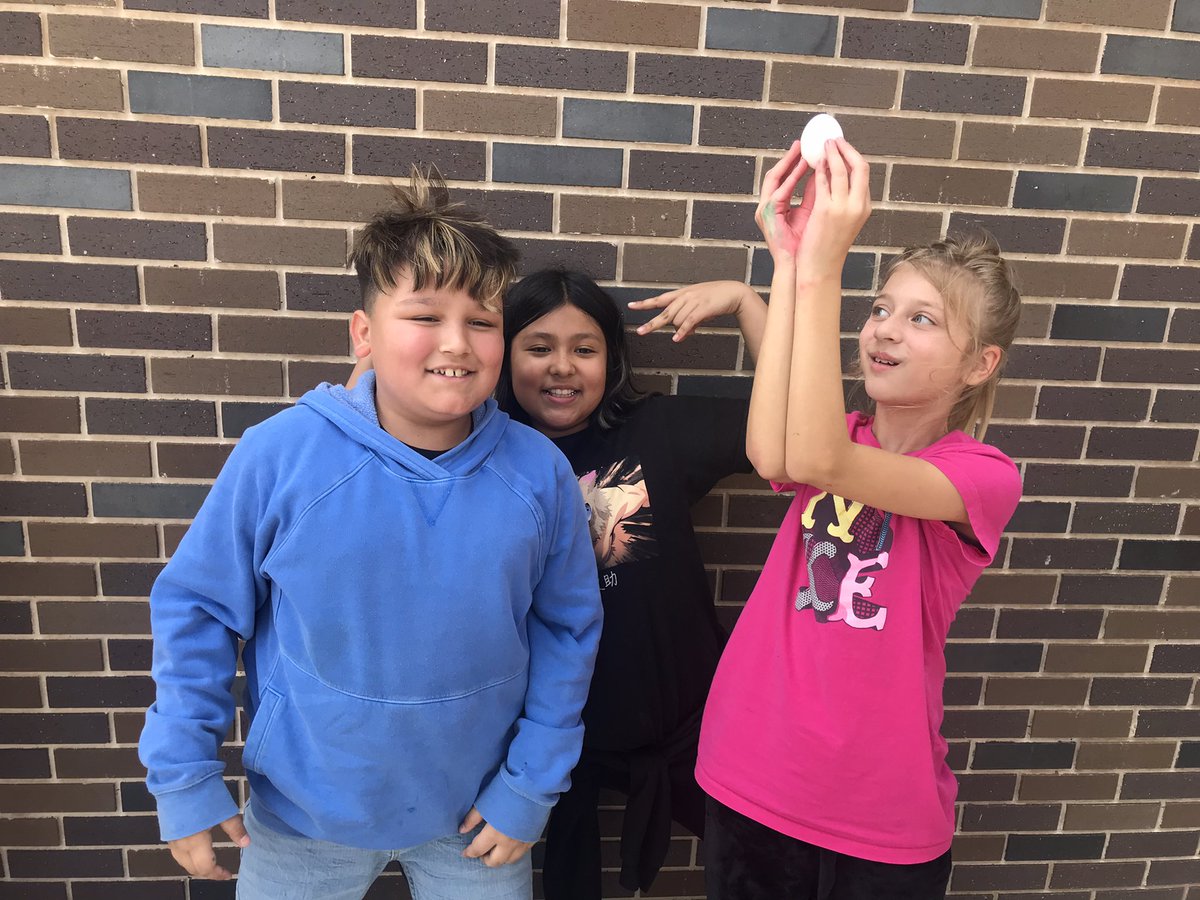 StephanieWClark's tweet photo. #BuiceBisonScience #ecisdscience @ECISDScience @EctorCountyISD egg drop lab - Scientific Method https://t.co/m4wDPhTpDp