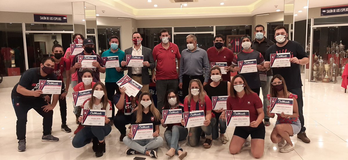 CerroSocial's tweet photo. Reconocimiento a los voluntarios que fueron parte de #CeRun2021 y el #MitaiAzulgrana 2021. 
Hacemos extensivo nuestro agradecimiento por el tiempo, labor y compromiso dedicado al Club de nuestros amores. 
#CerroSocial ❤💙🌪 https://t.co/WUvCBfMi6G