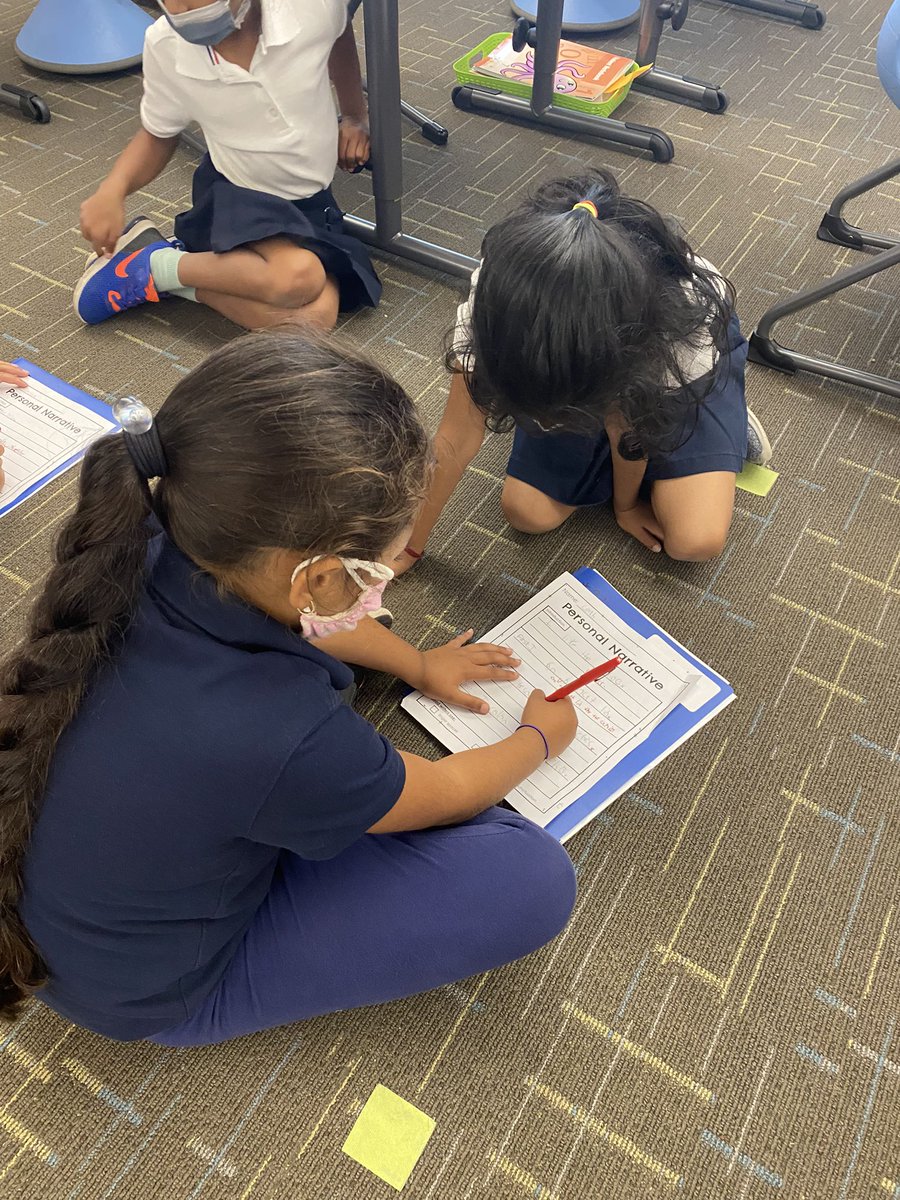 TeachWeiner's tweet image. Writing with a buddy is the best! #PeerRevision #FirstGrade #WCSJoyfulLearning #WestlakeCharter