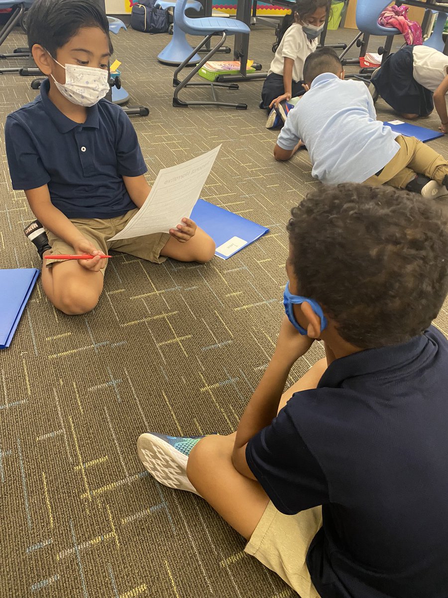 TeachWeiner's tweet image. Writing with a buddy is the best! #PeerRevision #FirstGrade #WCSJoyfulLearning #WestlakeCharter