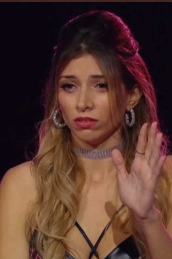 mdctin's tweet photo. puedo decir algo de #LaVozArgentina?...

.... cómo concha eliminaron a Ignacio https://t.co/f7yrHImwcK