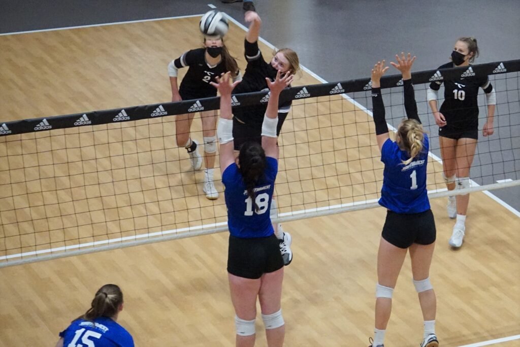 Who Rocked their Early-Season Conference Matchups? 

<a href="/MaddyWeyda/">Maddy Weyda</a>
<a href="/maddie_connor1/">Maddie Connor</a>
<a href="/GrocholskiGrace/">Grace Grocholski</a>
<a href="/CoghlanKyleigh/">Kyleigh Coghlan</a>
 <a href="/KMLChargers/">Kettle Moraine LHS</a>

prepdig.com/2021/09/who-ro…